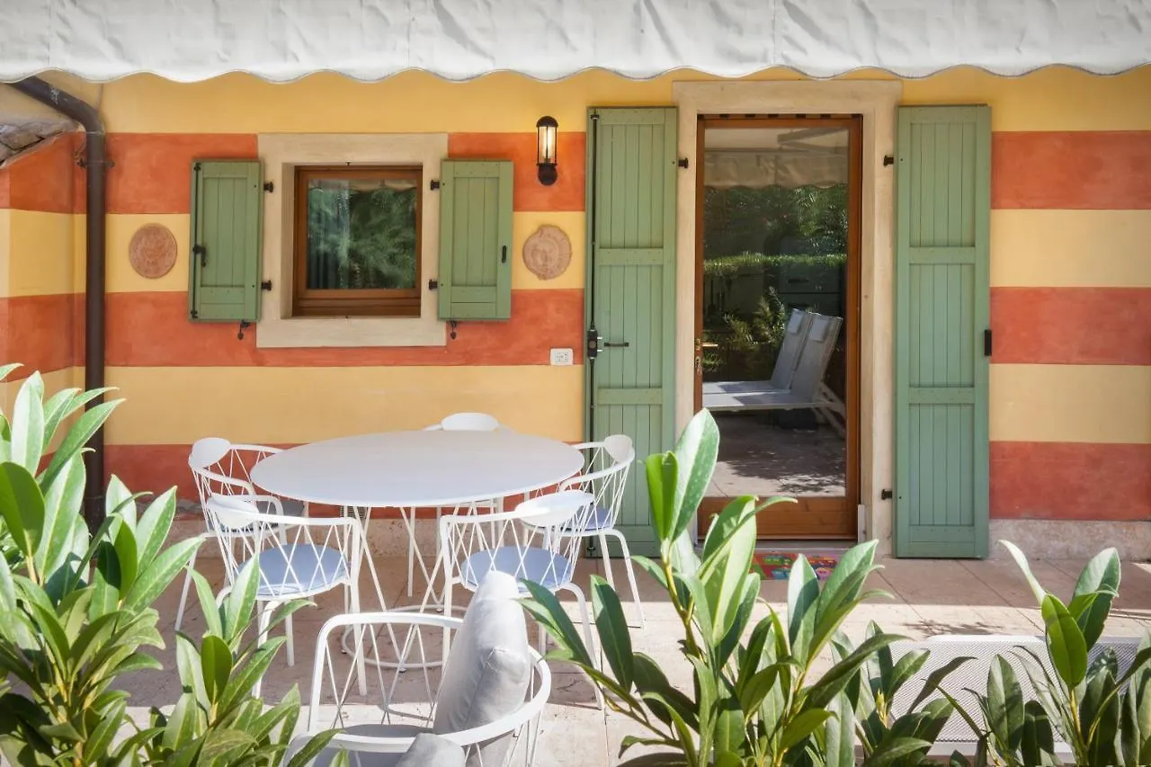 Turchese Apartment With Pool Torri Del Benaco Italie