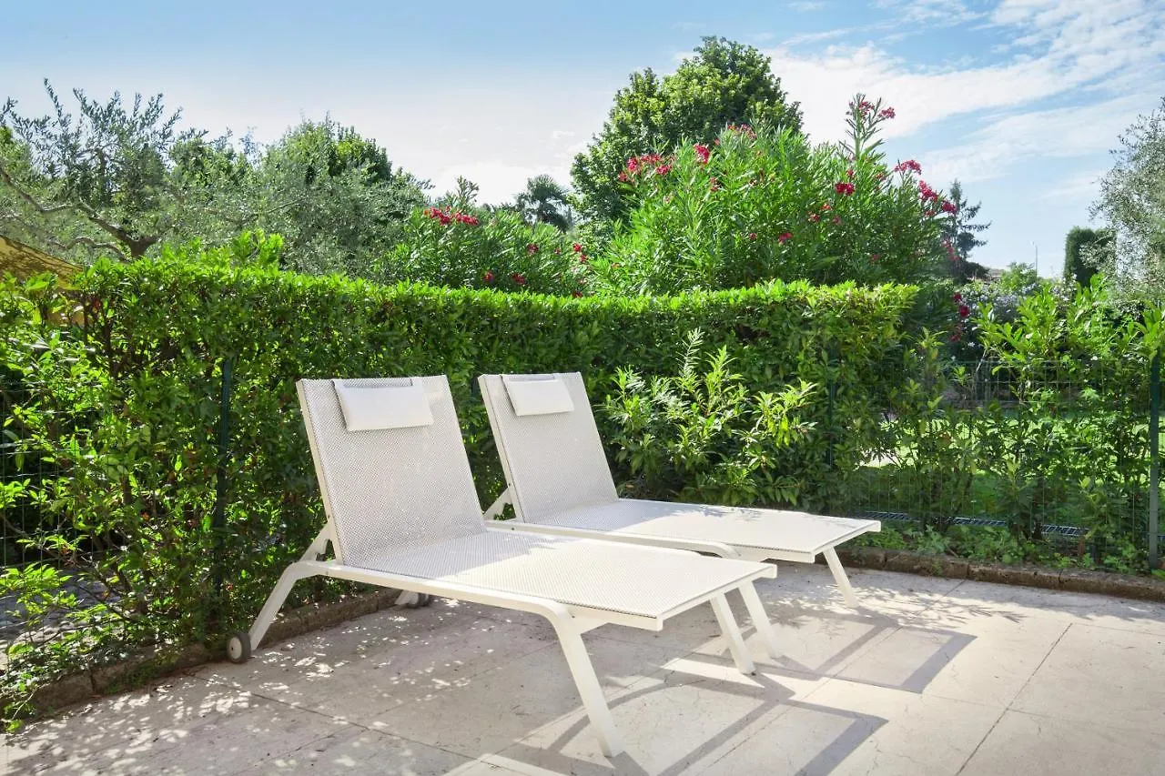 Turchese Apartment With Pool Torri Del Benaco Italie
