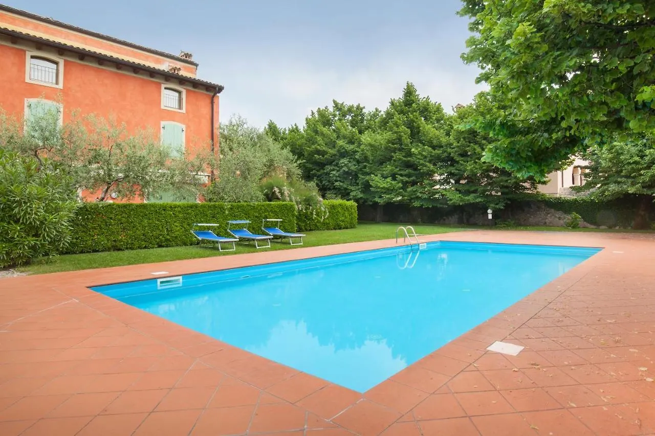 Turchese Apartment With Pool Torri Del Benaco