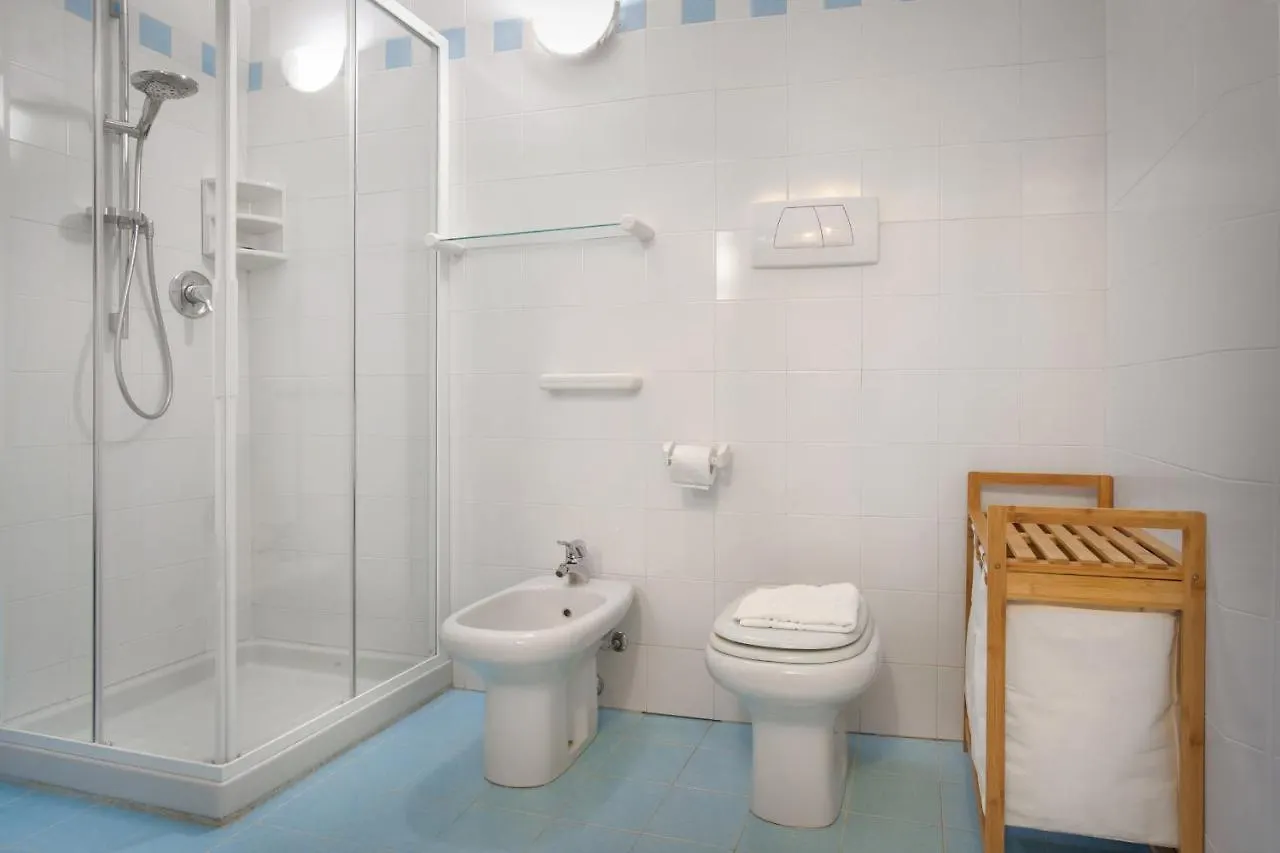 Turchese Apartment With Pool Torri Del Benaco 0*,  Italie